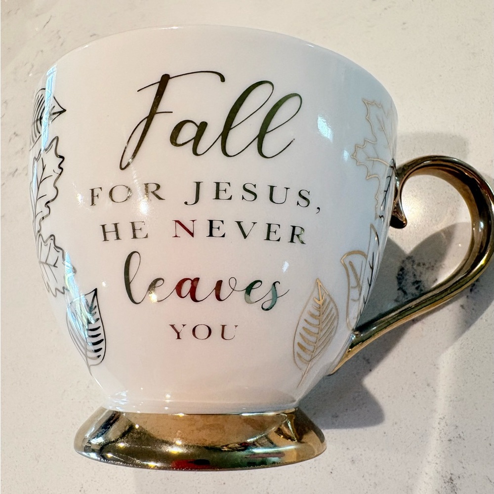 Grateful Gatherings Porcelain Large Cup Cream & Gold Trim Great Condition 14 oz. - Picture 3 of 9